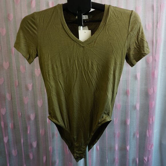 The Hanger Bodysuit - Picture 2 of 6